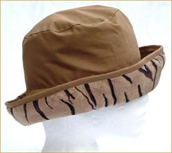 Luksus hat i zebra print beige